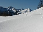 33  La neve scende in piccoli frantumi